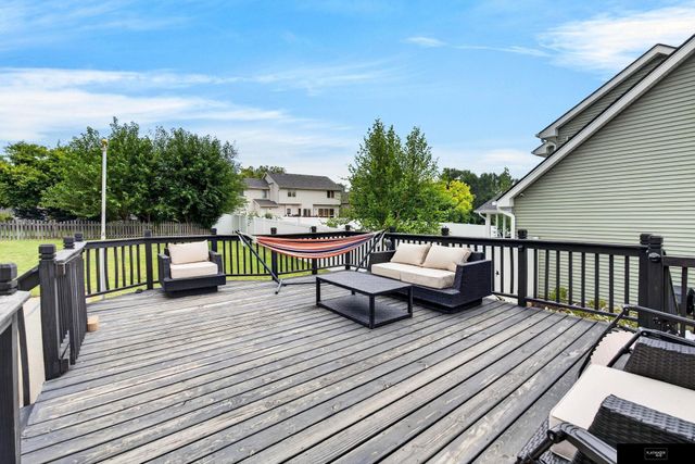 17802 Monroe Street, Omaha, NE 68135