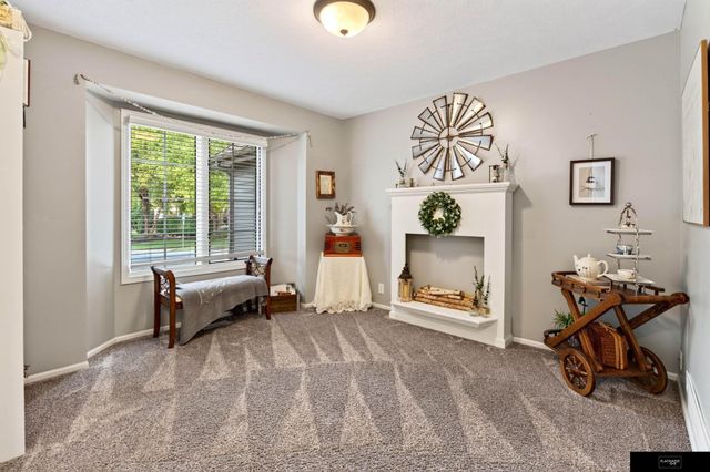 17802 Monroe Street, Omaha, NE 68135