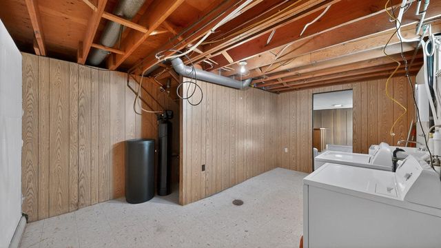 320 1st Street NW, Byron, MN 55920