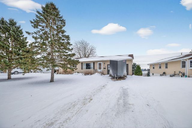 320 1st Street NW, Byron, MN 55920
