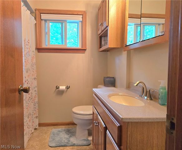 4320 Wedgewood Drive, Austintown, OH 44511