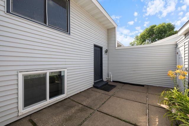 8855 Ironwood Avenue S, Cottage Grove, MN 55016
