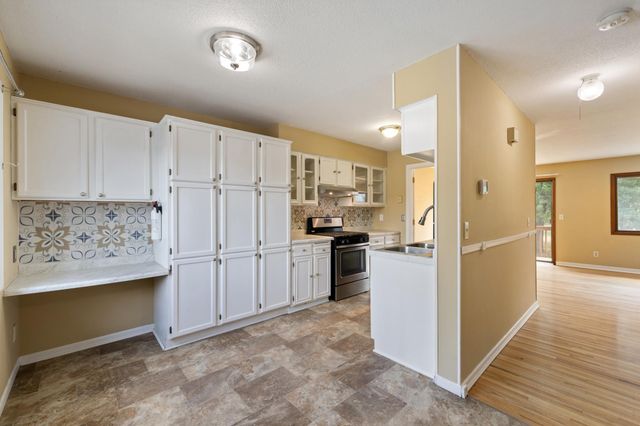 8855 Ironwood Avenue S, Cottage Grove, MN 55016