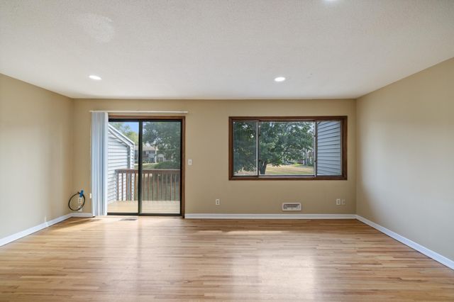 8855 Ironwood Avenue S, Cottage Grove, MN 55016