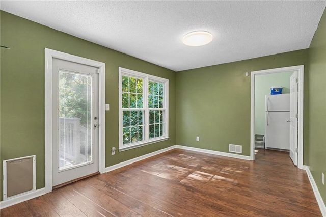285 Creekside Way, Mcdonough, GA 30252