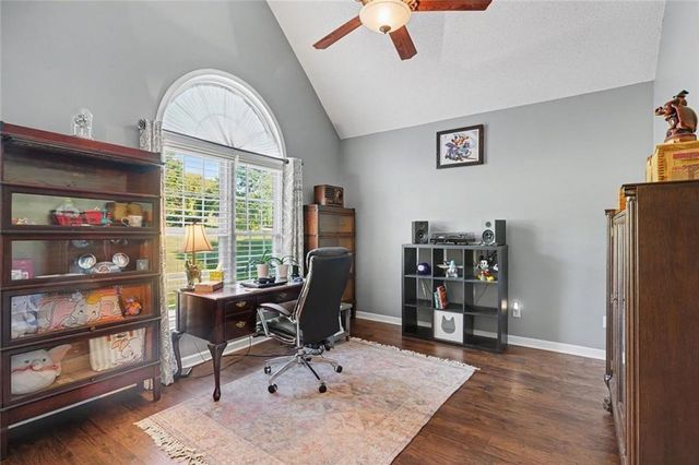 285 Creekside Way, Mcdonough, GA 30252