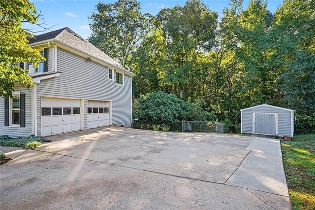 285 Creekside Way, Mcdonough, GA 30252