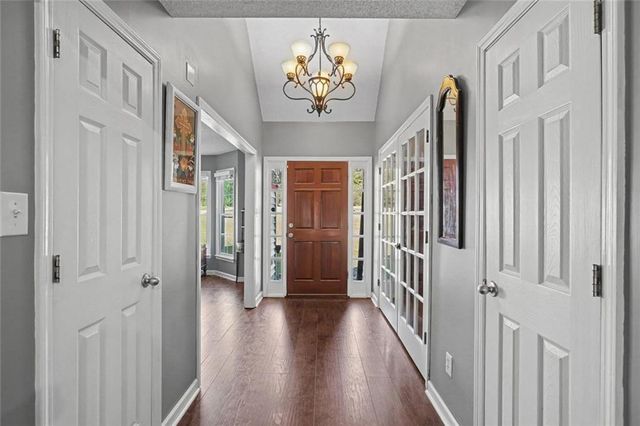 285 Creekside Way, Mcdonough, GA 30252