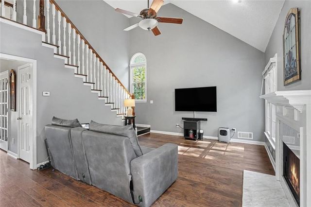 285 Creekside Way, Mcdonough, GA 30252