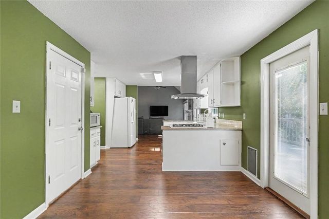 285 Creekside Way, Mcdonough, GA 30252