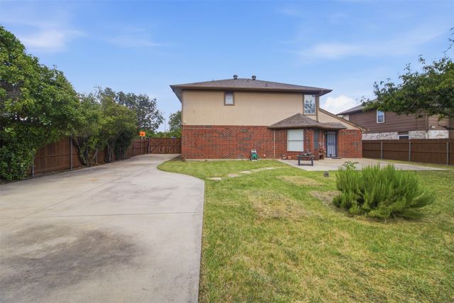 7029 Brookdale Drive, Watauga, TX 76148