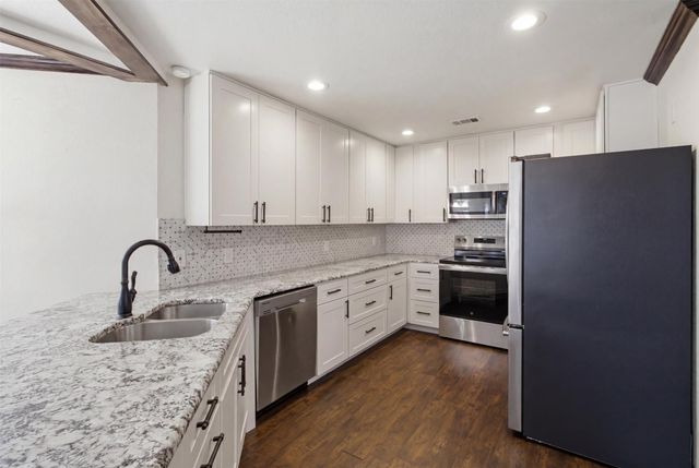 7029 Brookdale Drive, Watauga, TX 76148