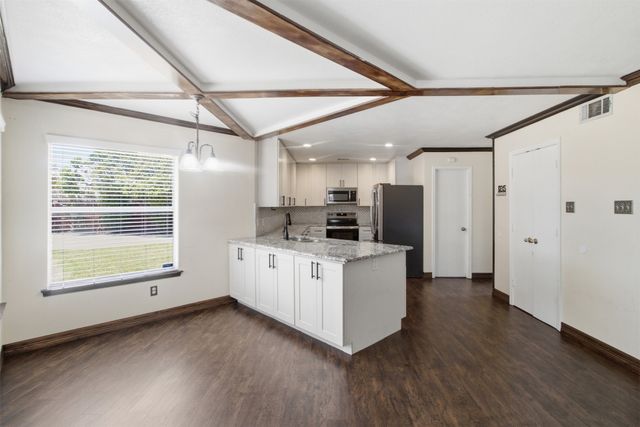 7029 Brookdale Drive, Watauga, TX 76148