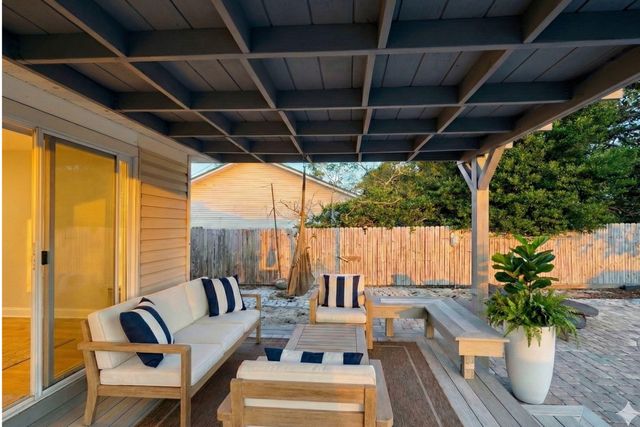 608 Legion Drive, Destin, FL 32541