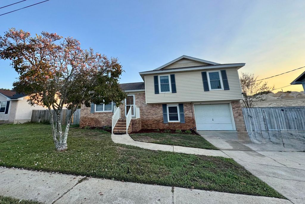 608 Legion Drive, Destin, FL 32541