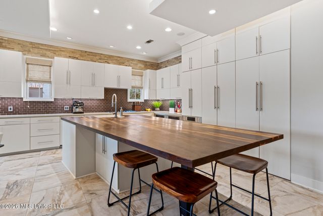 216 Eastpark Street, Ridgeland, MS 39157