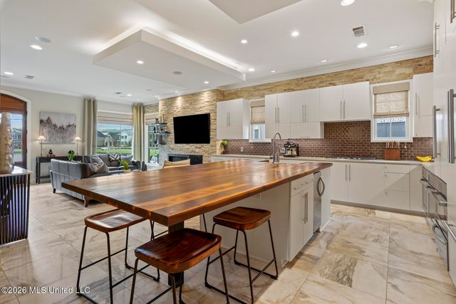 216 Eastpark Street, Ridgeland, MS 39157