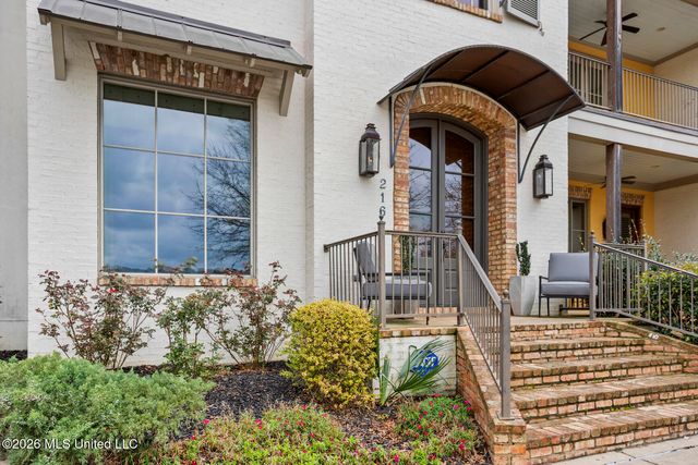 216 Eastpark Street, Ridgeland, MS 39157