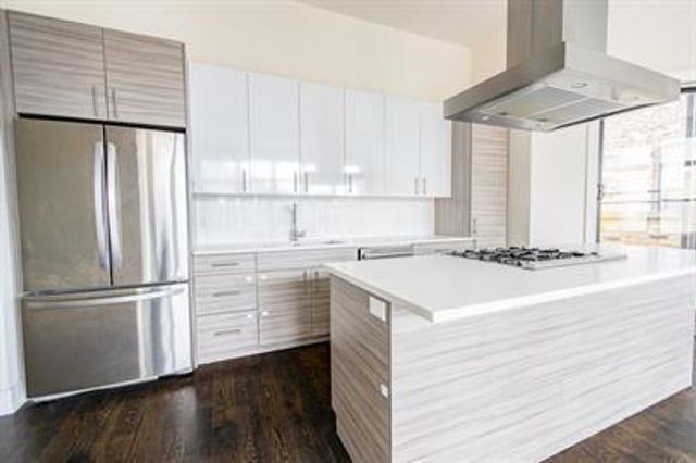 1739 N Milwaukee Avenue 5, Chicago, IL 60647
