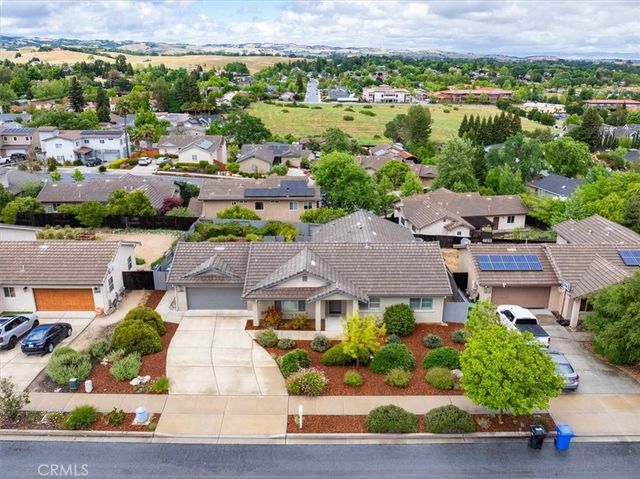 1280 Templeton Hills, Templeton, CA 93465