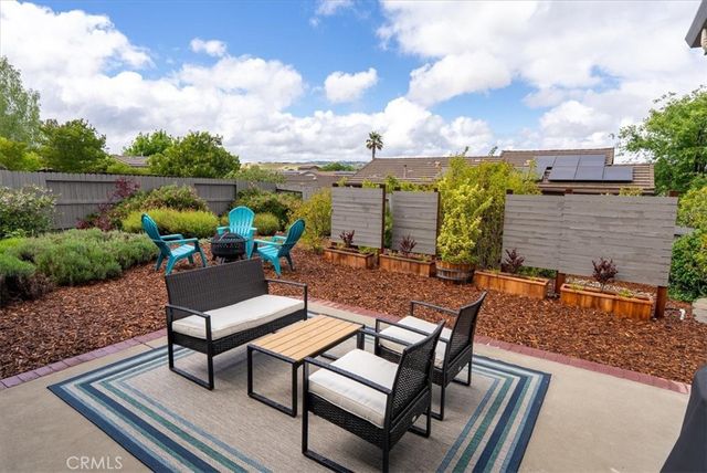 1280 Templeton Hills, Templeton, CA 93465