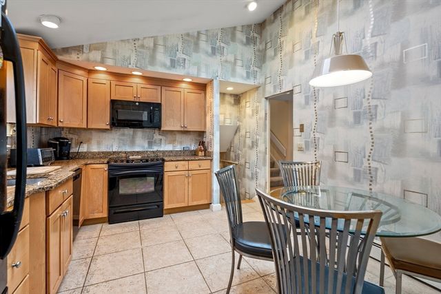 8 Summit View Dr., Swampscott, MA 01907