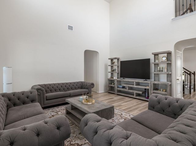 3814 Riardo DR, Round Rock, TX 78665