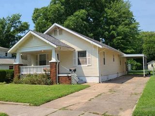 1118 E 12th Ave, Winfield, KS 67156