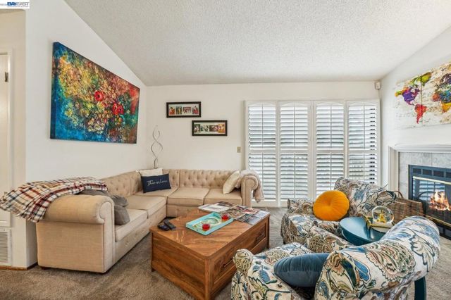 38764 Huntington Cir, Fremont, CA 94536