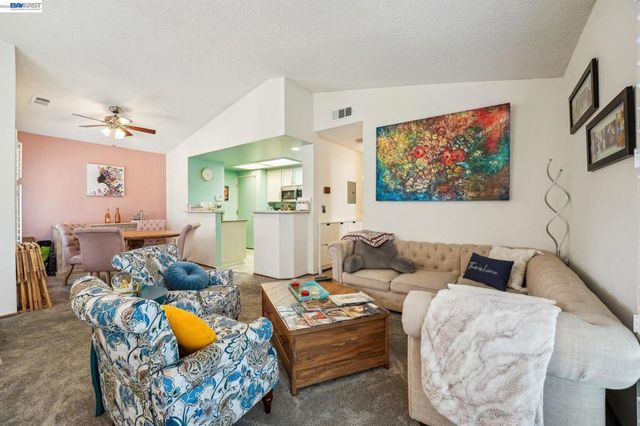 38764 Huntington Cir, Fremont, CA 94536