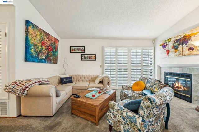 38764 Huntington Cir, Fremont, CA 94536