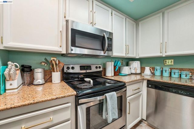 38764 Huntington Cir, Fremont, CA 94536