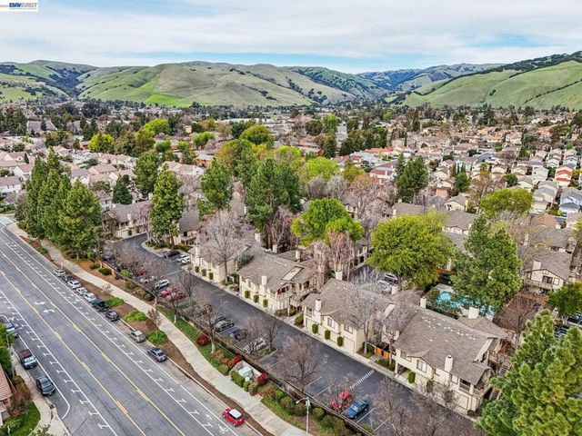 38764 Huntington Cir, Fremont, CA 94536