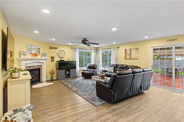 193 Floral Drive, Irondequoit, NY 14617