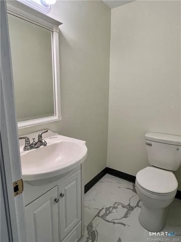 15 Meadowrue Drive 15, Glastonbury, CT 06033