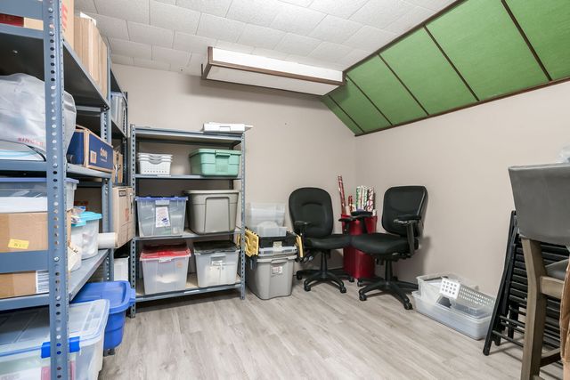 522 E Park Manor Court, Elmhurst, IL 60126