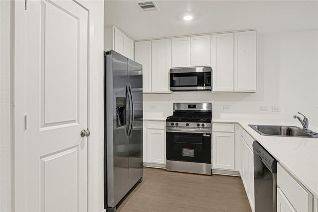 9318 Speckled Trout Drive, Baytown, TX 77521