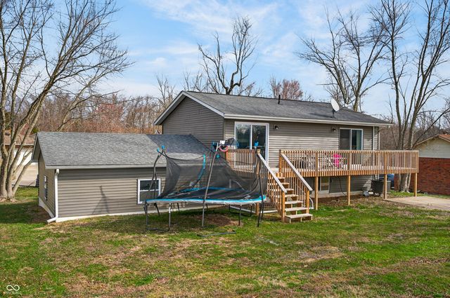 10961 W Hillview Place, Columbus, IN 47201