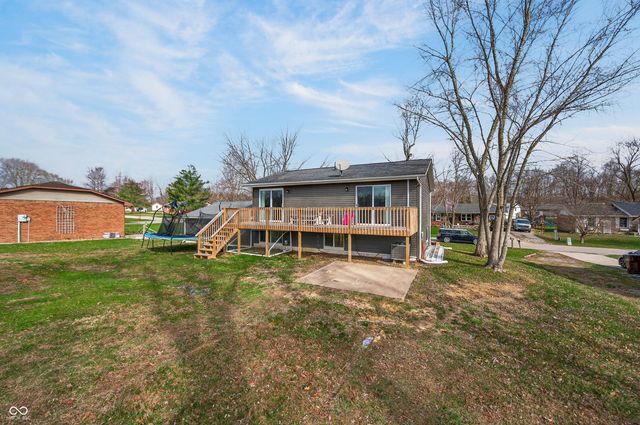 10961 W Hillview Place, Columbus, IN 47201