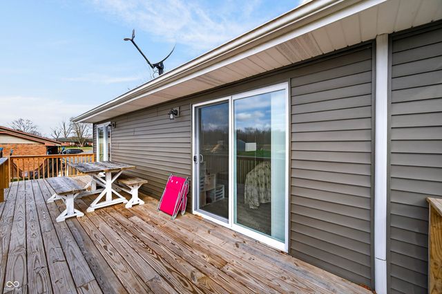 10961 W Hillview Place, Columbus, IN 47201