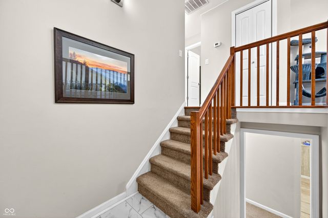 10961 W Hillview Place, Columbus, IN 47201