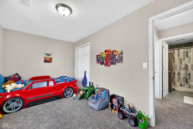 10961 W Hillview Place, Columbus, IN 47201