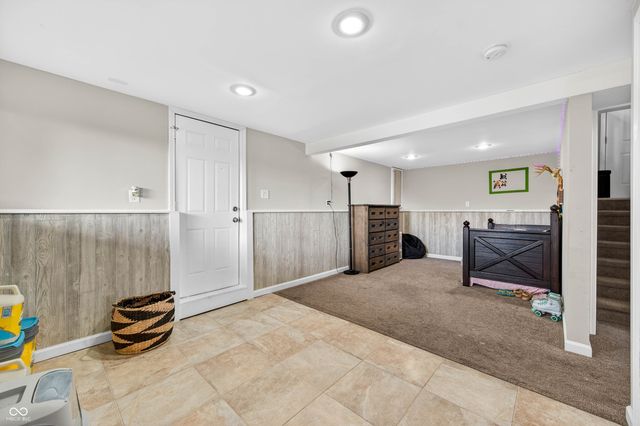 10961 W Hillview Place, Columbus, IN 47201