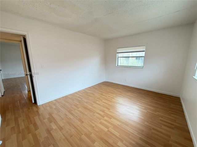 5327 NW 27th St D4, Lauderhill, FL 33313