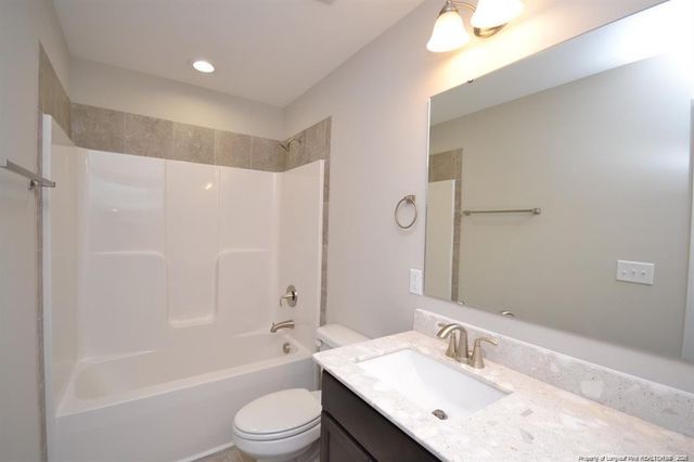 5219 Riva Ridge Lane, Hope Mills, NC 28348
