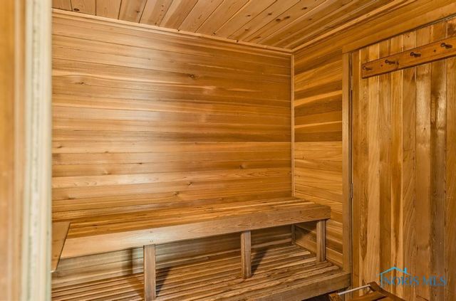 6045 Miakonda Trail, Sylvania, OH 43560