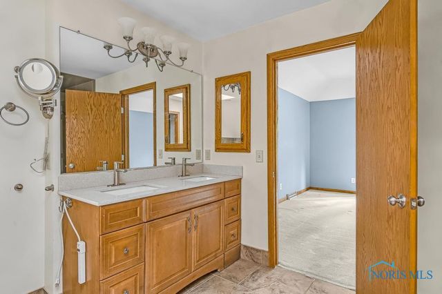 6045 Miakonda Trail, Sylvania, OH 43560