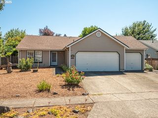 972 S 3RD Ct, Cornelius, OR 97113