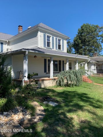 421 W Lincoln Avenue, Oakhurst, NJ 07755