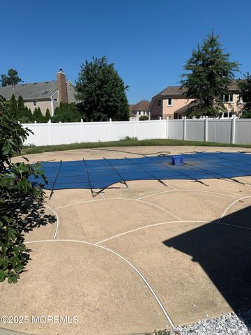 421 W Lincoln Avenue, Oakhurst, NJ 07755